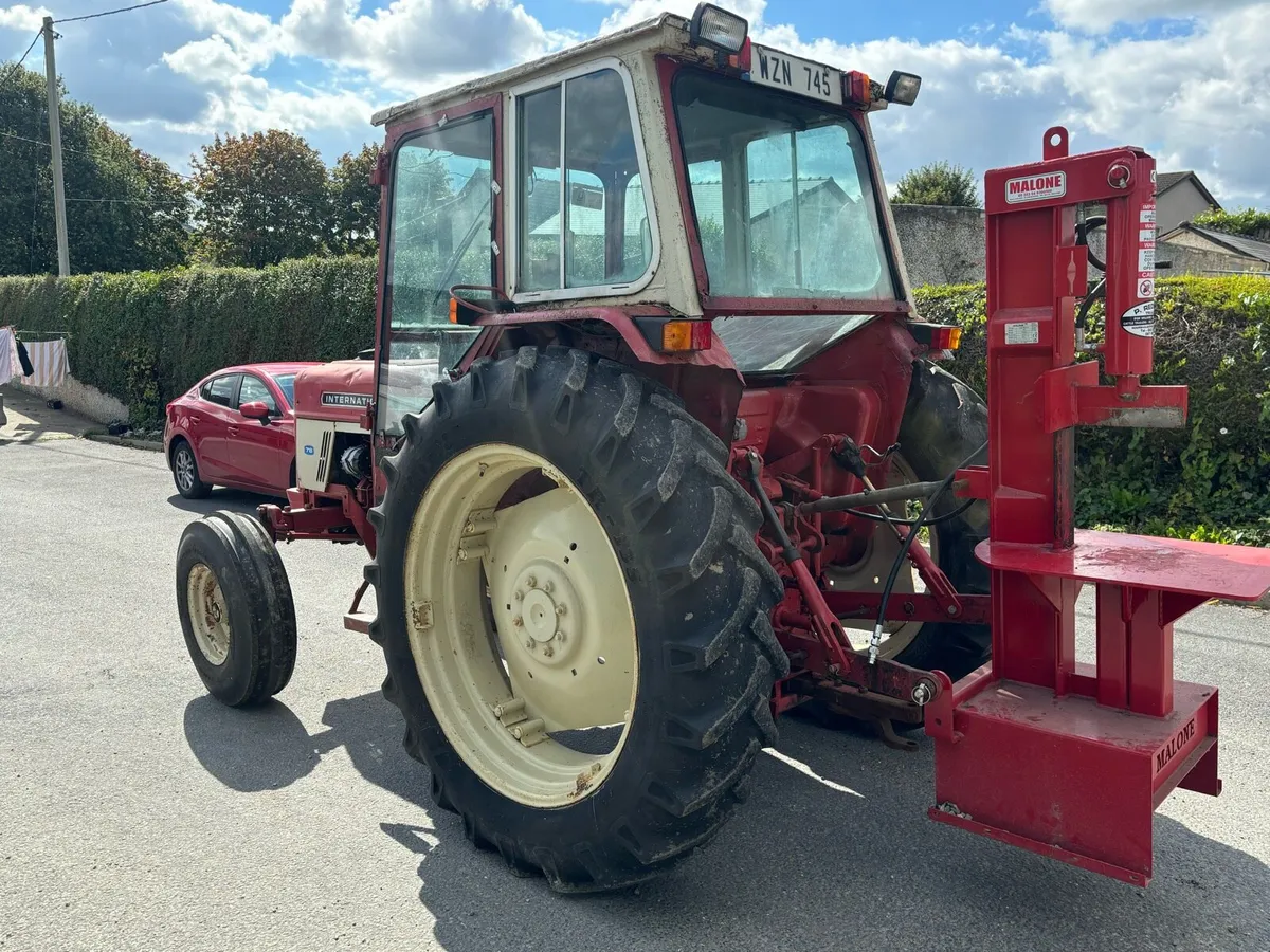 International 674 - Image 3