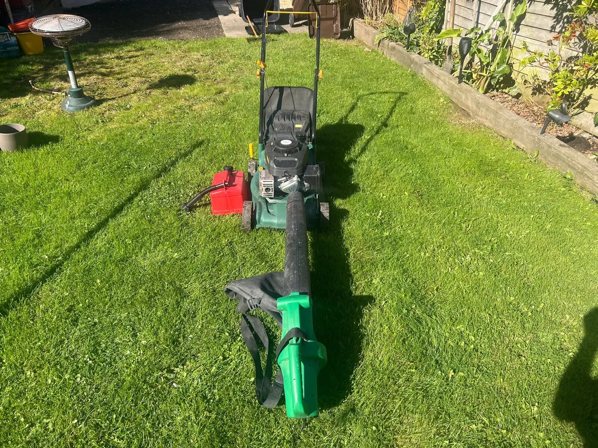 Garden lawn mower and  electric blower - Image 1
