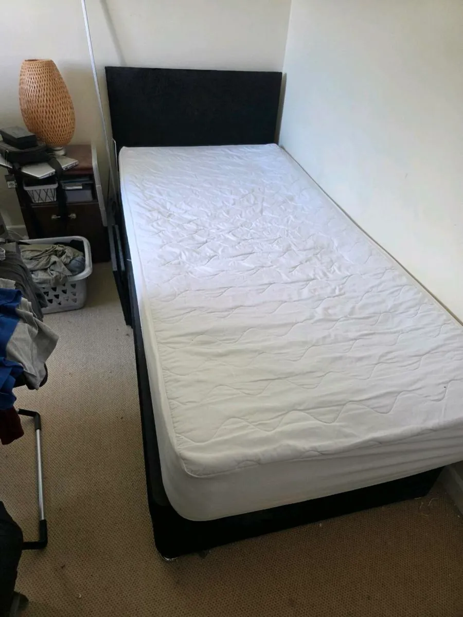 Single bed & mattress - Image 2