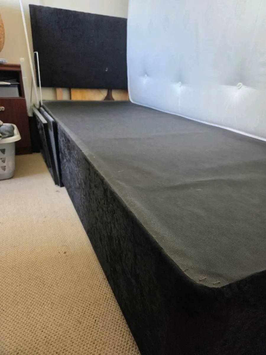 Single bed & mattress - Image 3