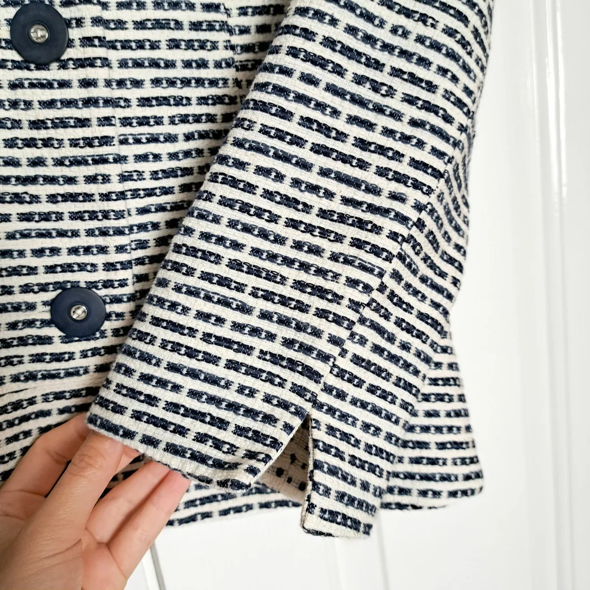 Marie Mero White Navy Textured Cropped Jacket 10UK - Image 3