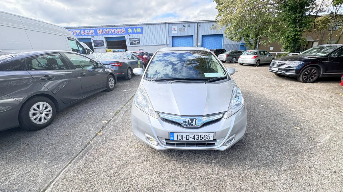 Honda Fit 1.3 Hybrid Auto 2013 - Image 2