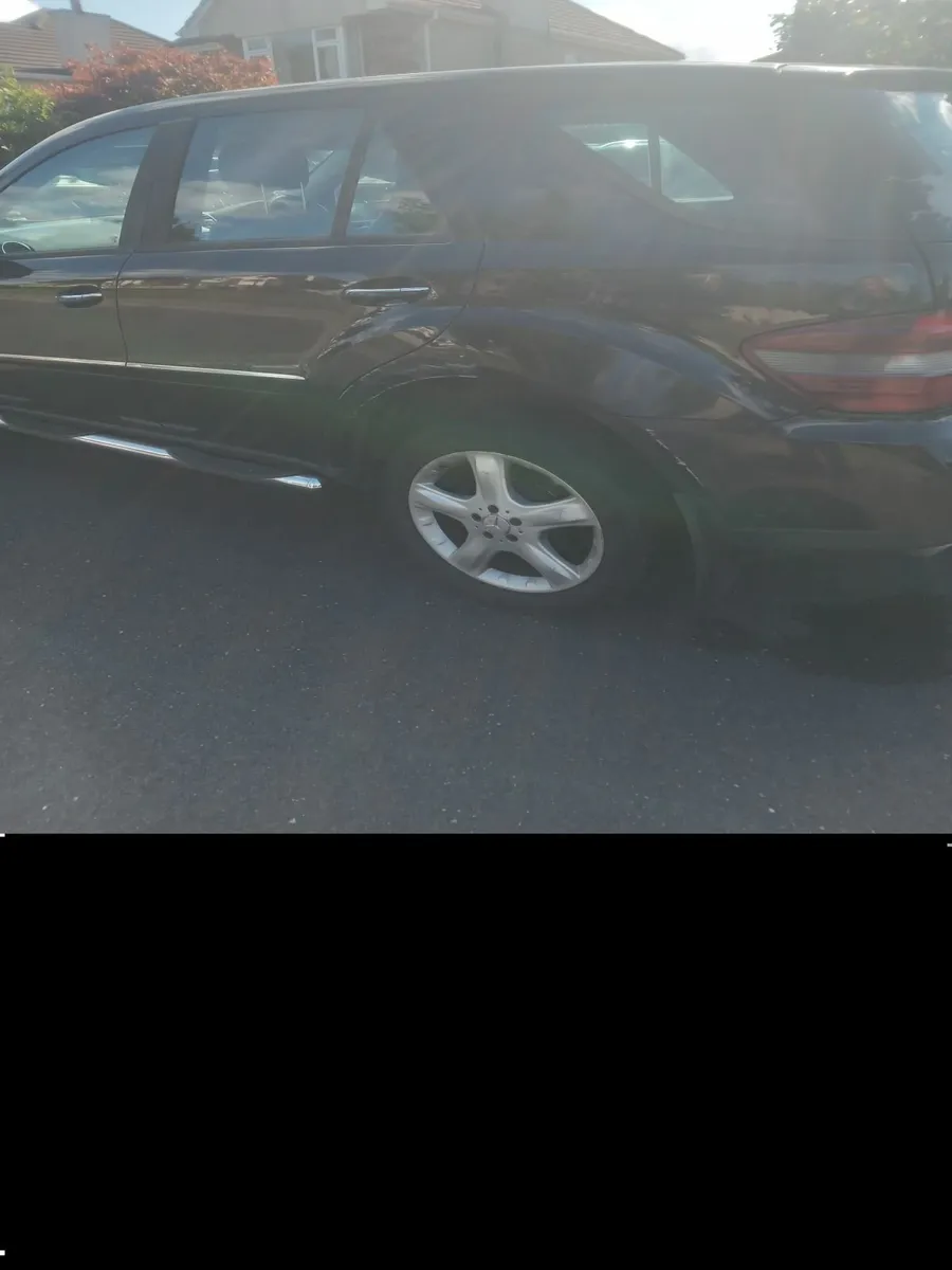 Mercedes-Benz M-Class 2006 - Image 1