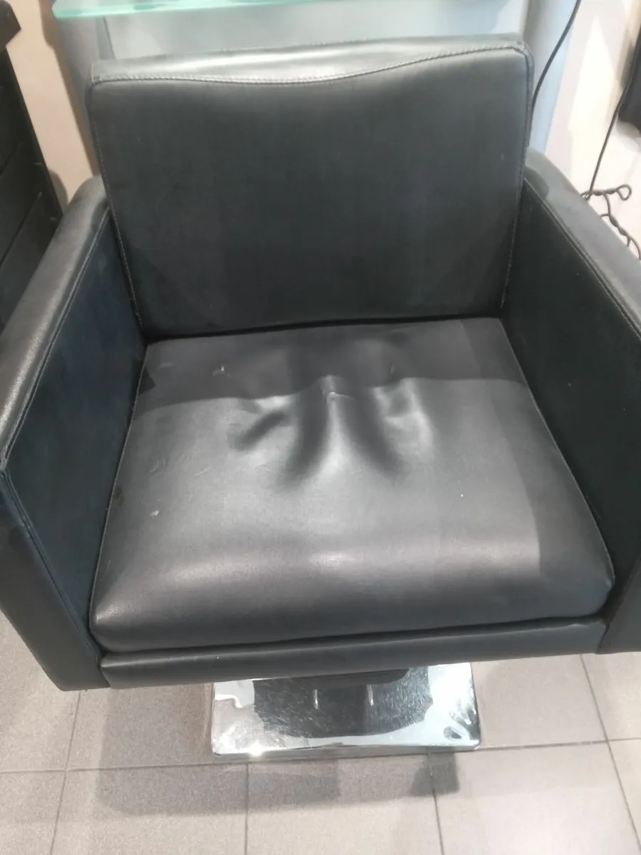 Hair Salon chairs and trolleys - Image 3