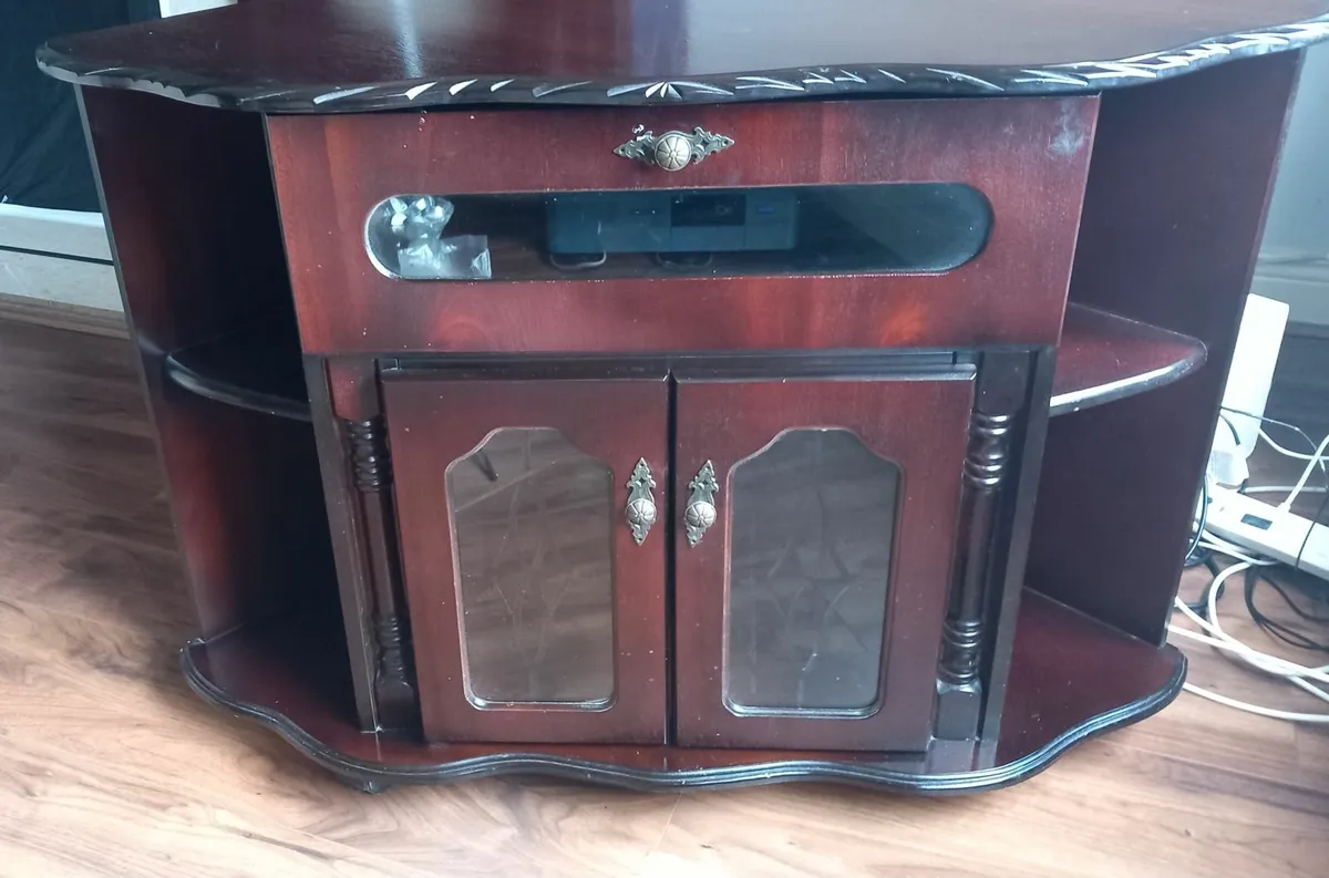 TV Corner Unit - Image 1