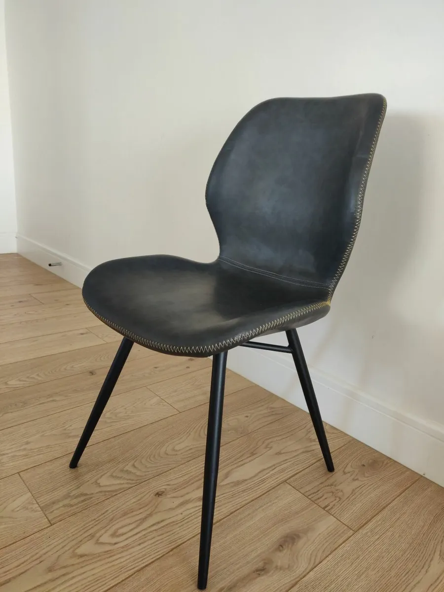 Dinning table and 4 chairs - Image 2