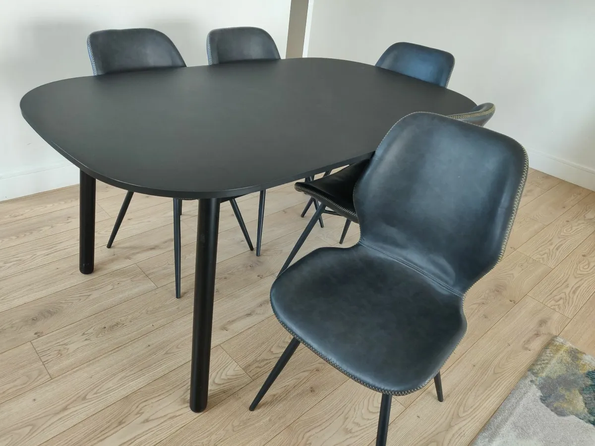 Dinning table and 4 chairs - Image 1