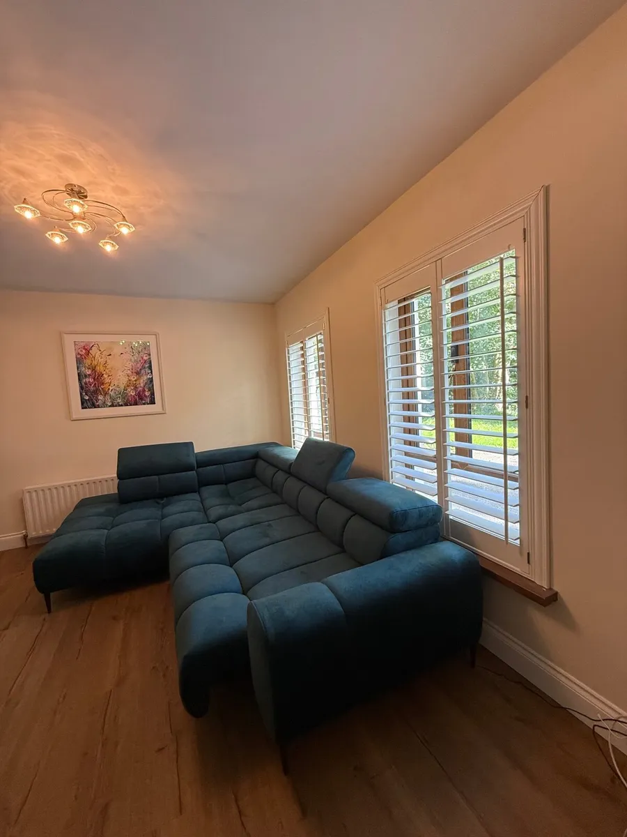 Couch / Chaise Sofa - Image 4