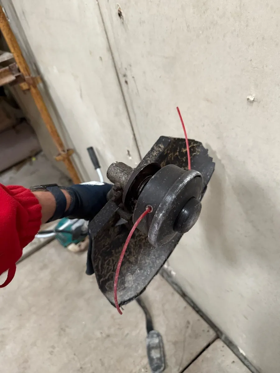 Garden line strimmer - Image 4
