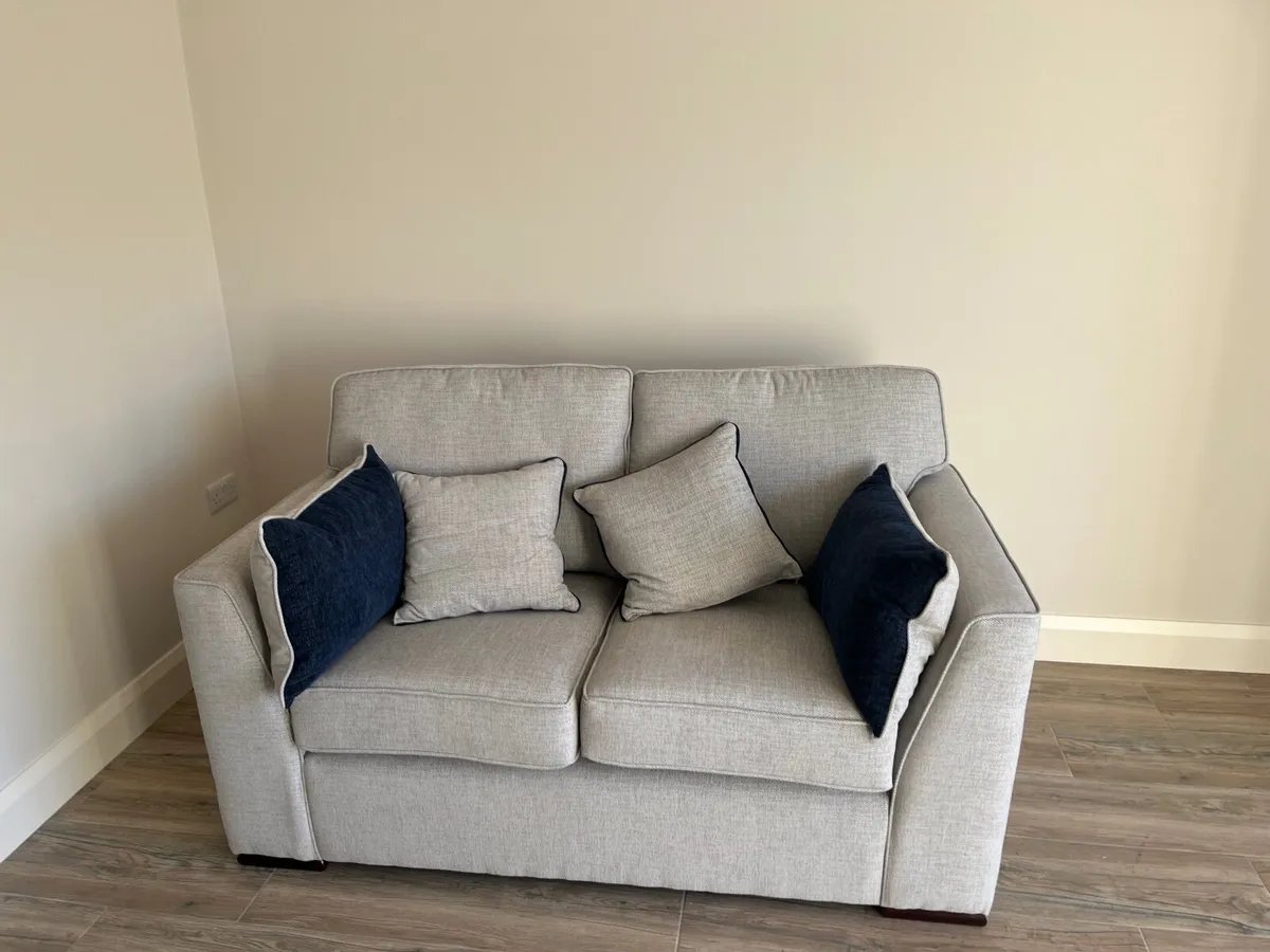 Brand new 4 seater couch from EZ living - Image 2