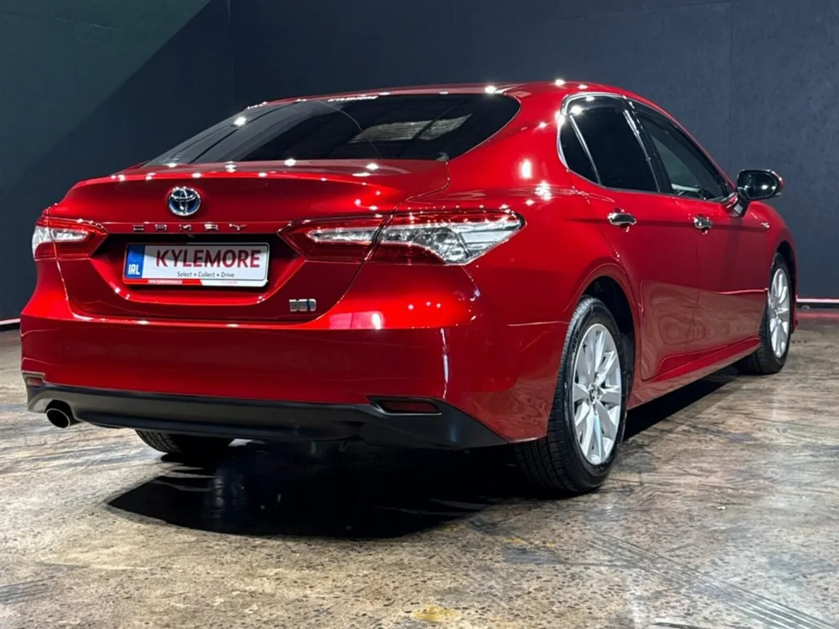 Toyota Camry AUTOMATIC 2.5L HYBRID - CRUISE CONTRO - Image 4
