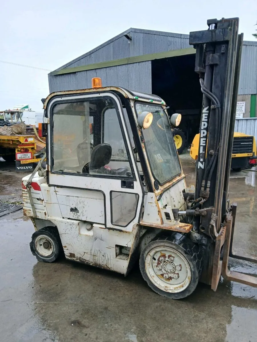 Forklift - Image 2