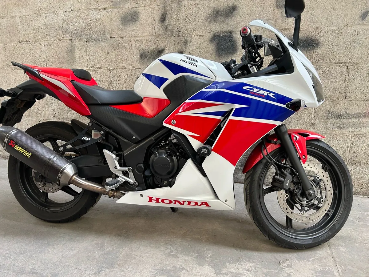 Honda CBR 300 R - Image 2