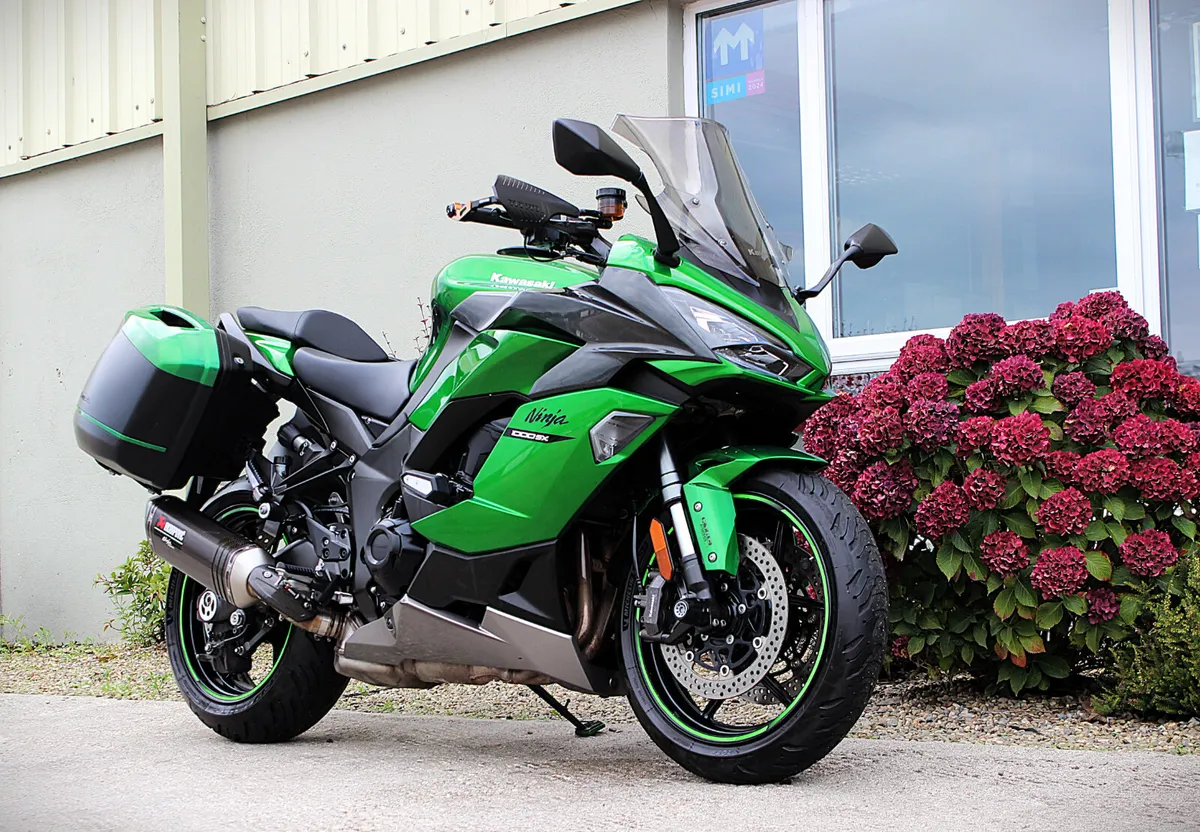Kawasaki 1000 SX Performance Tourer - Image 2