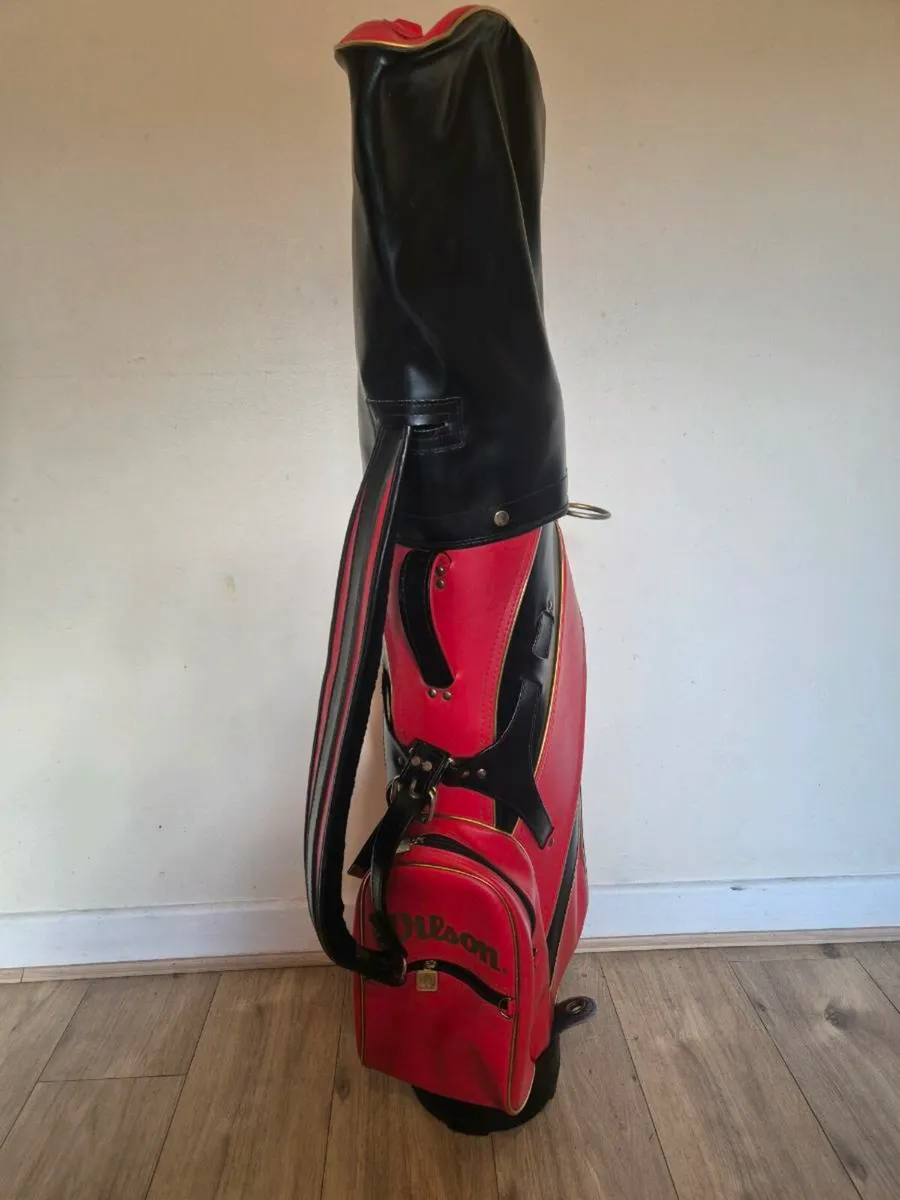 Classic Wilson red and black golf tour bag - Image 3