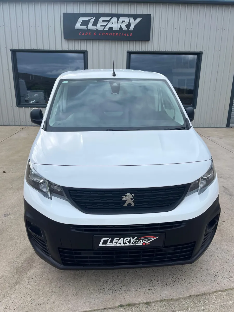 Peugeot Partner 2021 5 seater Crew Cab - Image 2