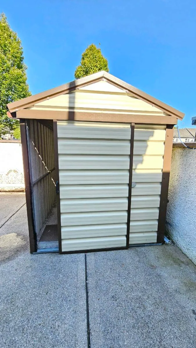Shed for sale - Image 1