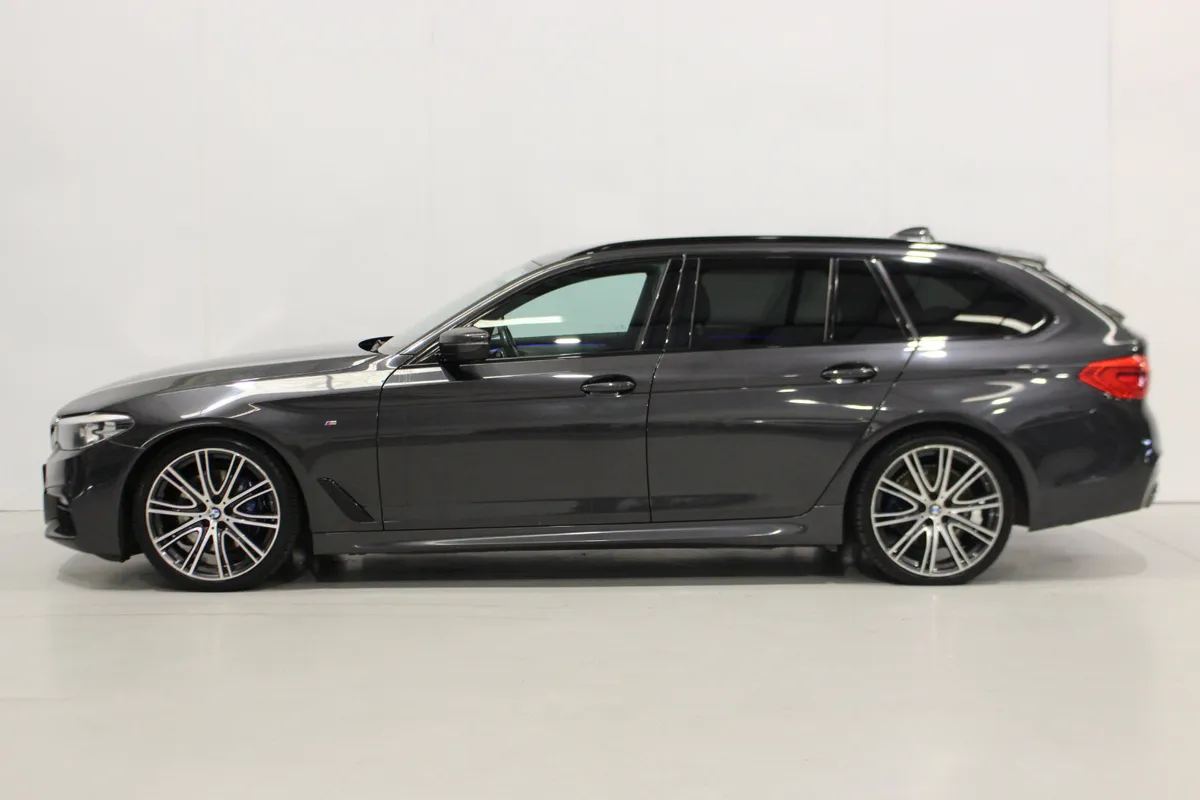 BMW 5-Series 2019 - Image 4