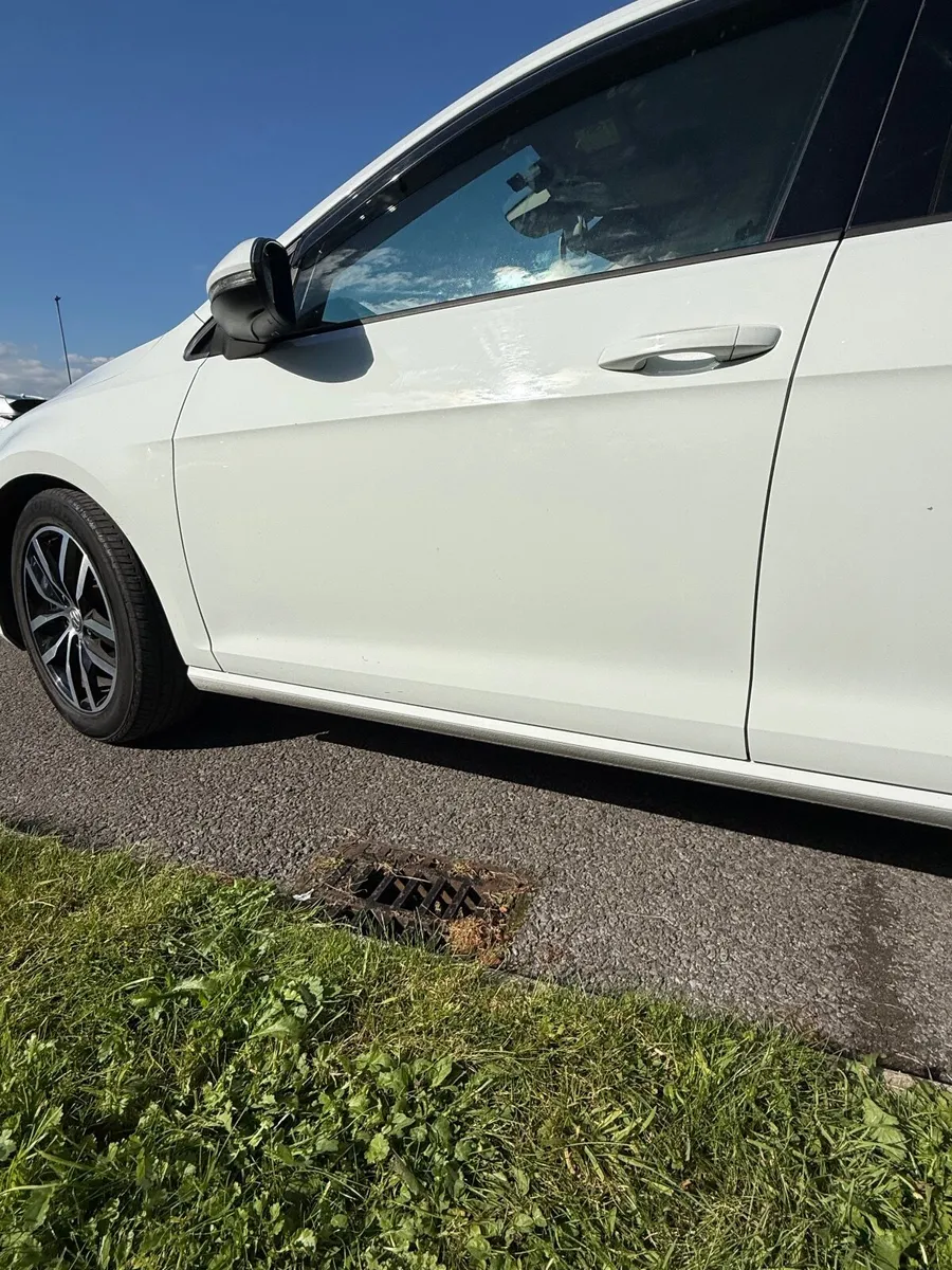 Car - Image 4