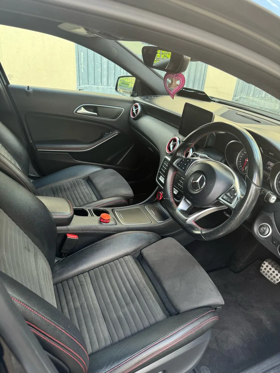 Mercedes A180 AMG Sport - Image 2
