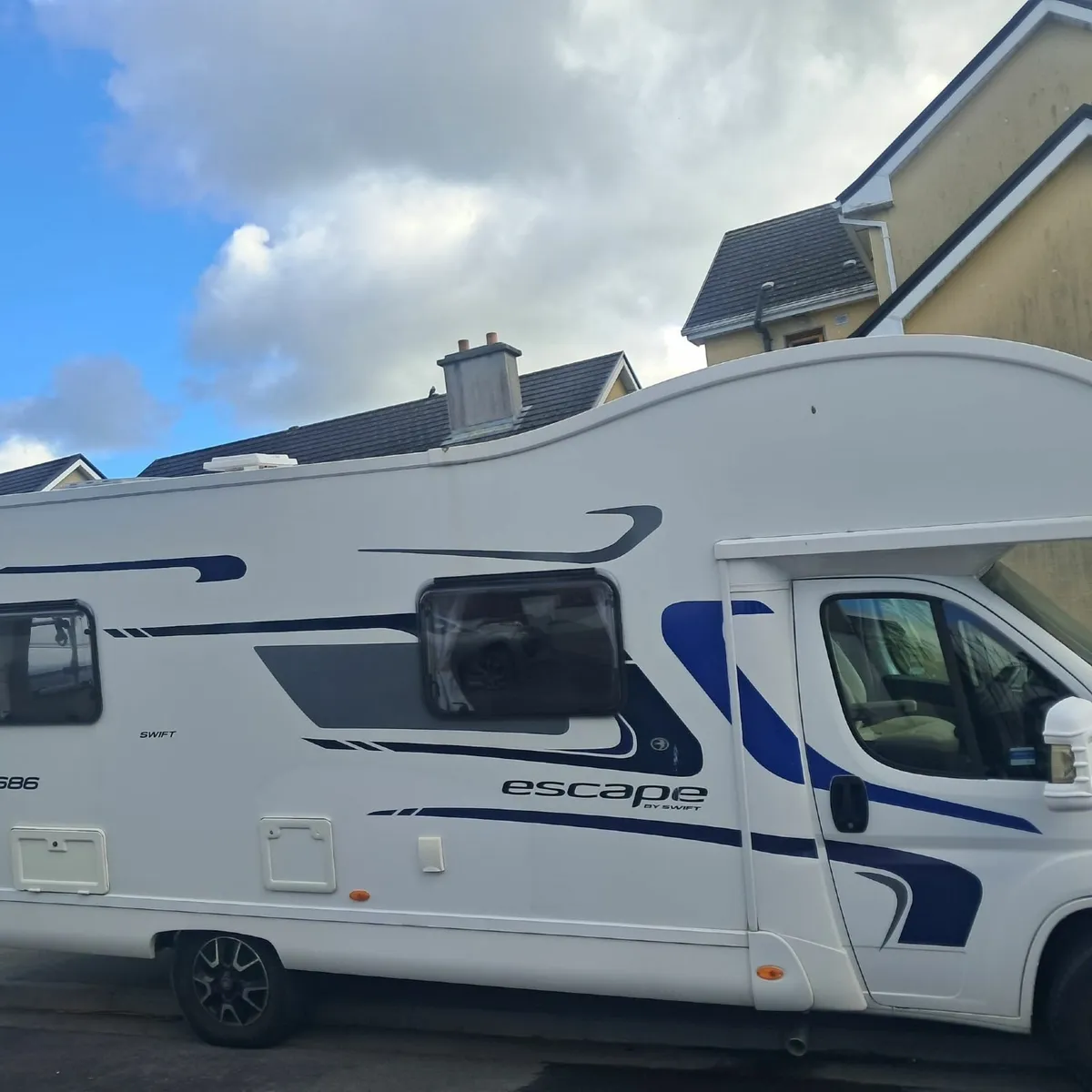 Campervan - Image 3