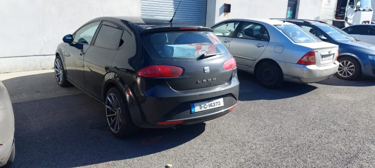 Seat Leon 2011 - Image 2