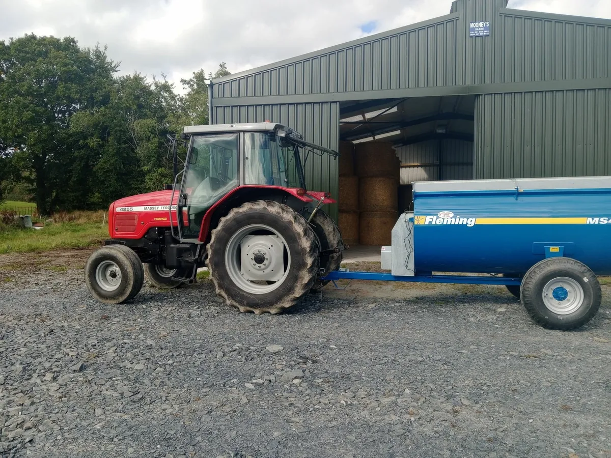 Dung  Spreader - Image 1