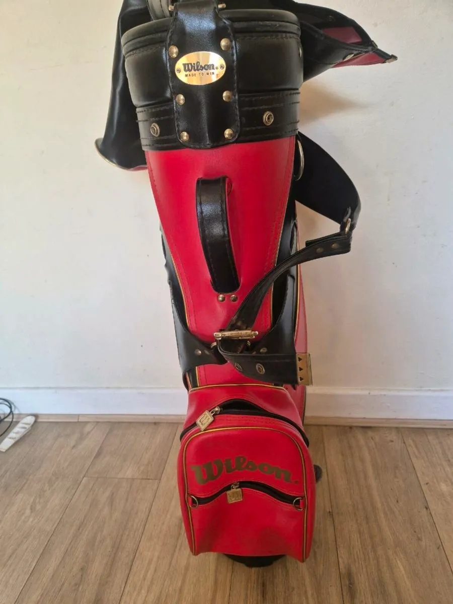 Classic Wilson red and black golf tour bag - Image 1