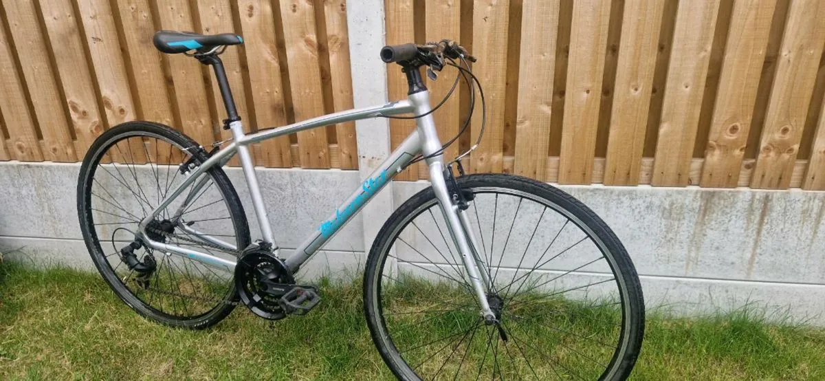 Hybrid bike - Image 1