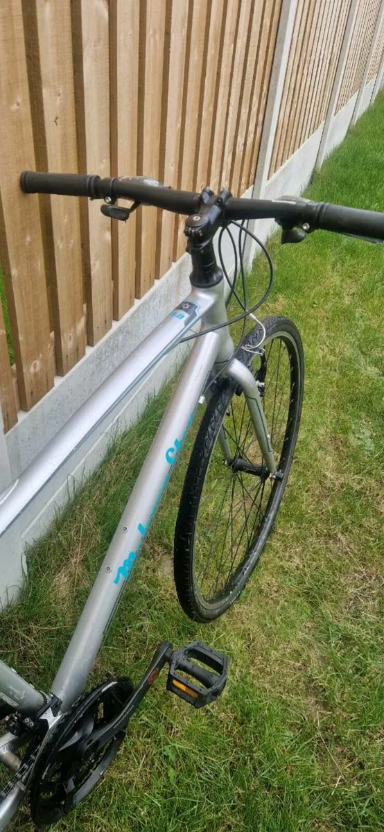 Hybrid bike - Image 3