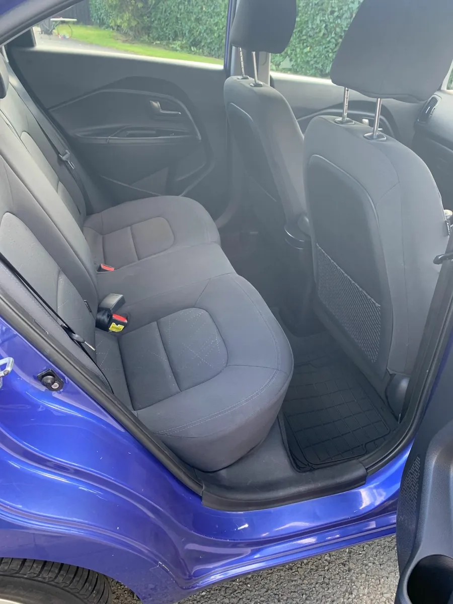 Kia Rio 2012 - Image 2