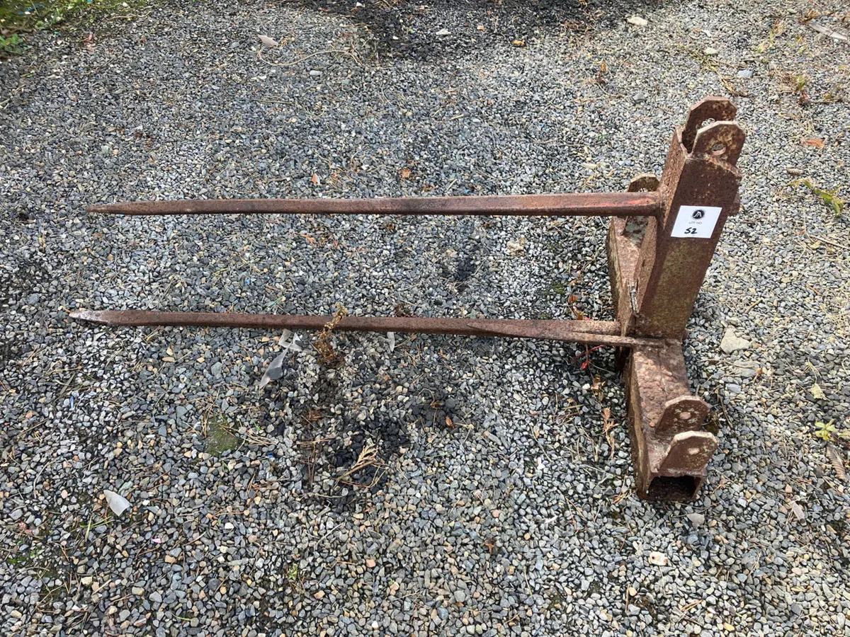 Bale spike **Online Auction** - Image 1