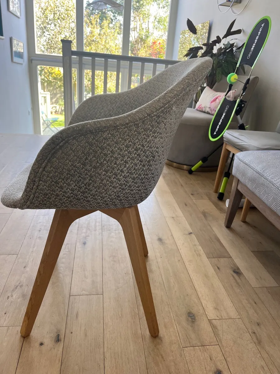 Dining chairs x 2 / armchairs x 2 - Image 1