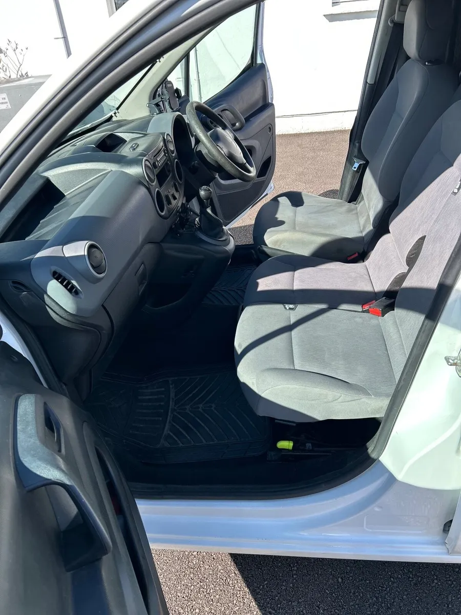 Peugeot Partner 2014 Professional  HDI - Image 4