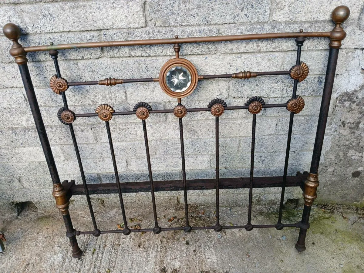 Antique brass bed ...unusual - Image 2