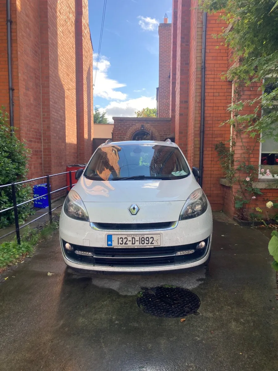 Renault Grand Scenic 2013 - Image 1