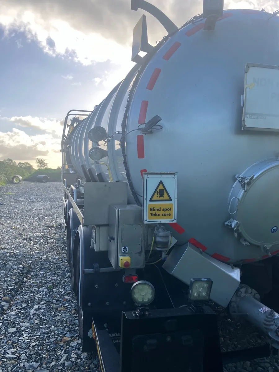 Whale vac tanker - Image 4