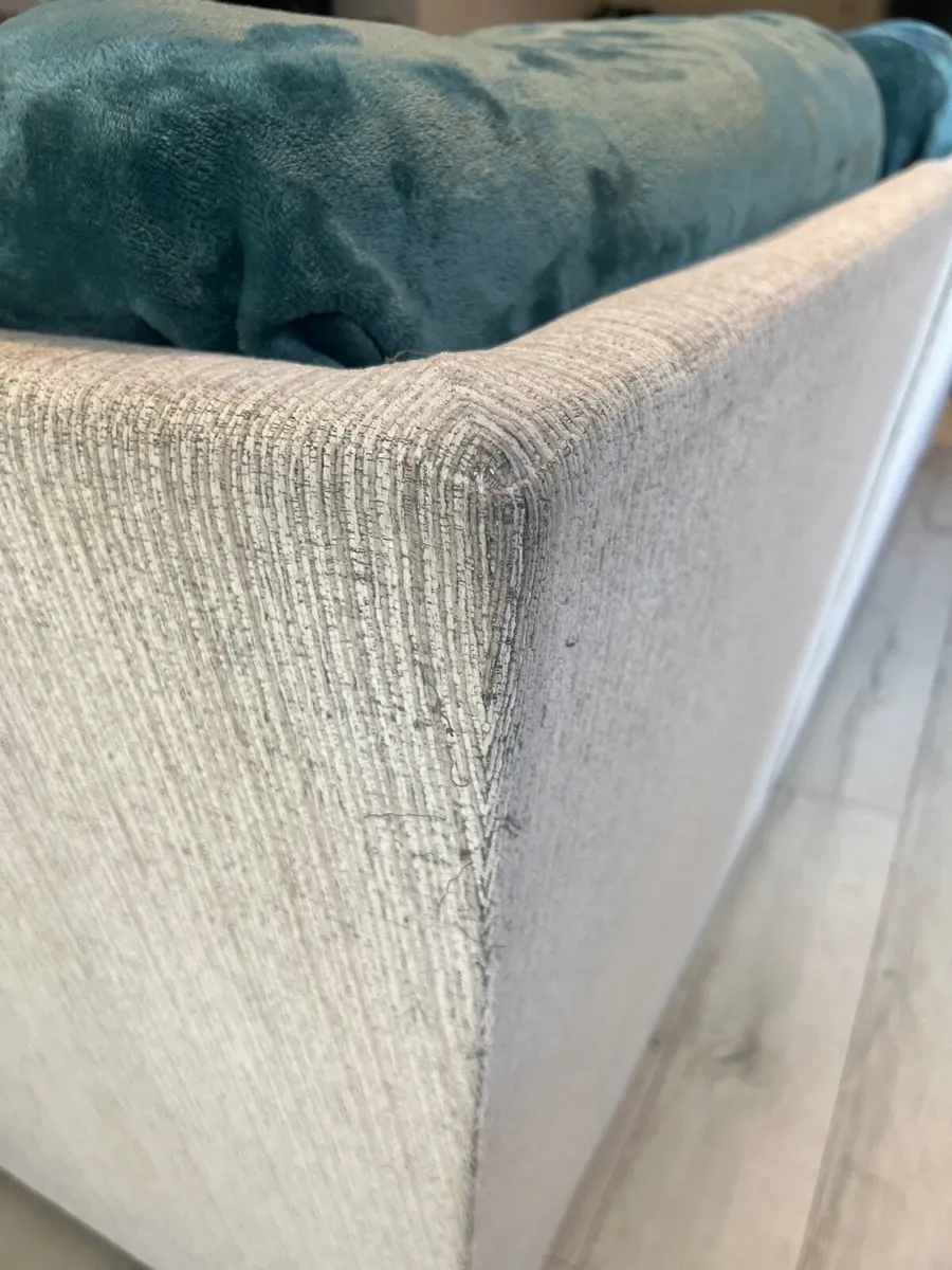 4 places Grey Angle Sofa with Daybed - Image 3