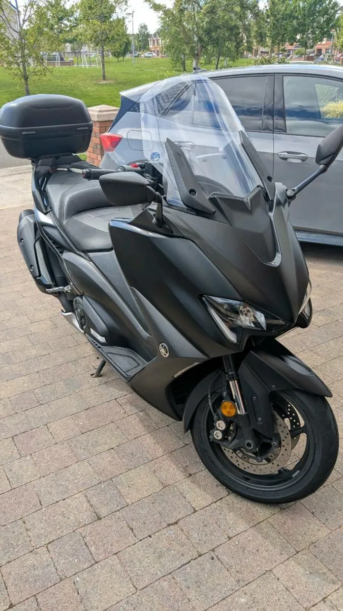 Yamaha T-max 560 - Image 1
