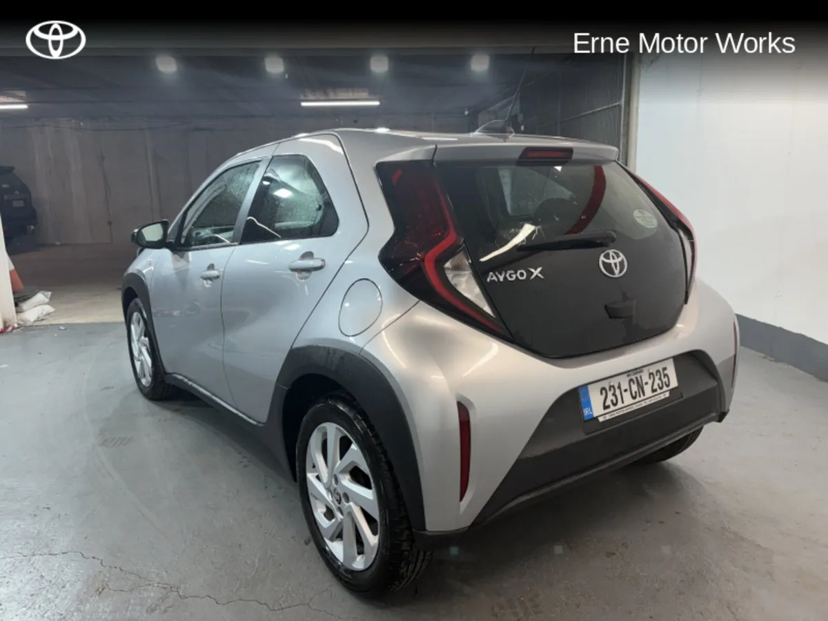 Toyota Aygo X AYGO X 1.0 PULSE - Image 2