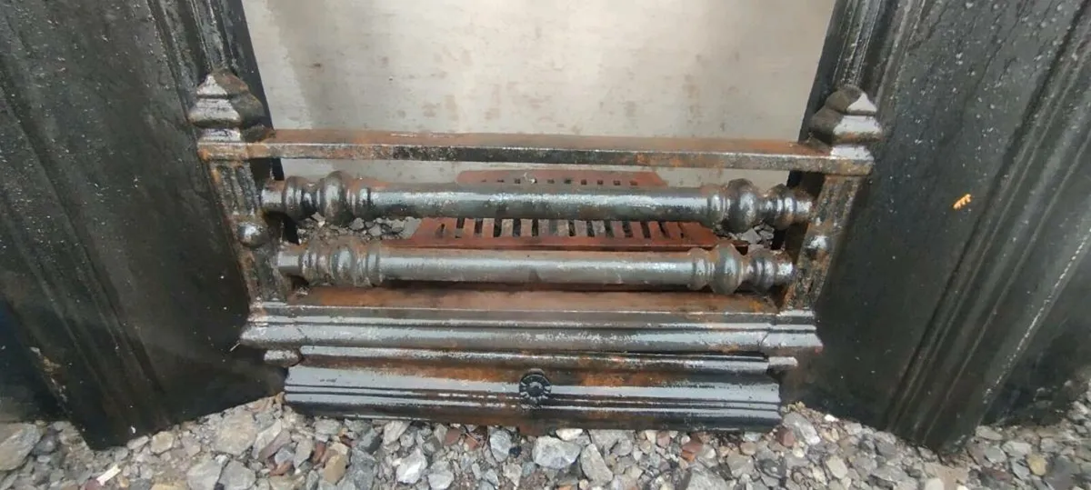 Marble sourond with soiledcast iron metal for sale - Image 3
