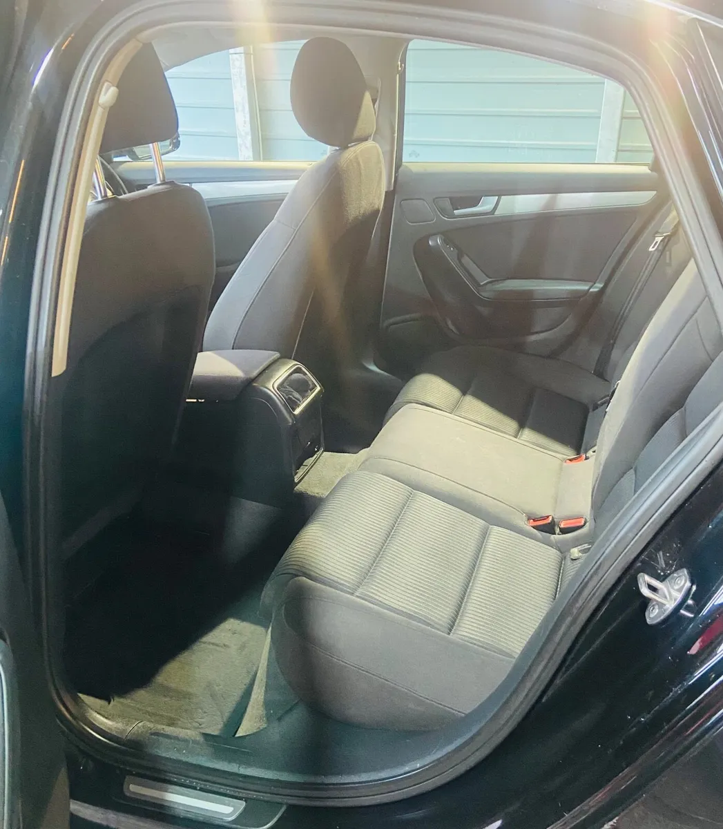 Audi A4 2011 - Image 4