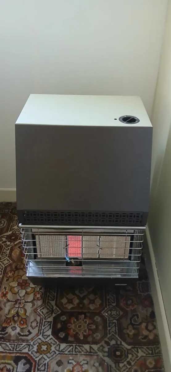 Gas heater & Cylinder of gas - Image 2