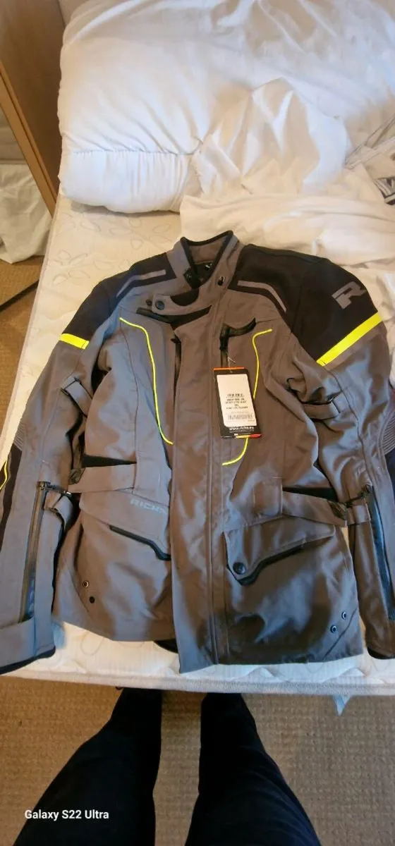 Richa bike jacket armoured & matching Richa armour - Image 1