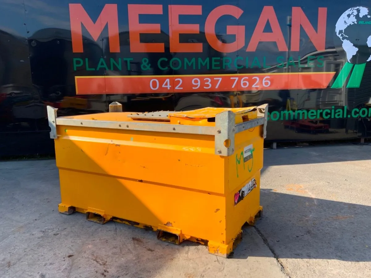 WESTERN 20TCG BUNDED STORAGE TANK.....999t. - Image 1