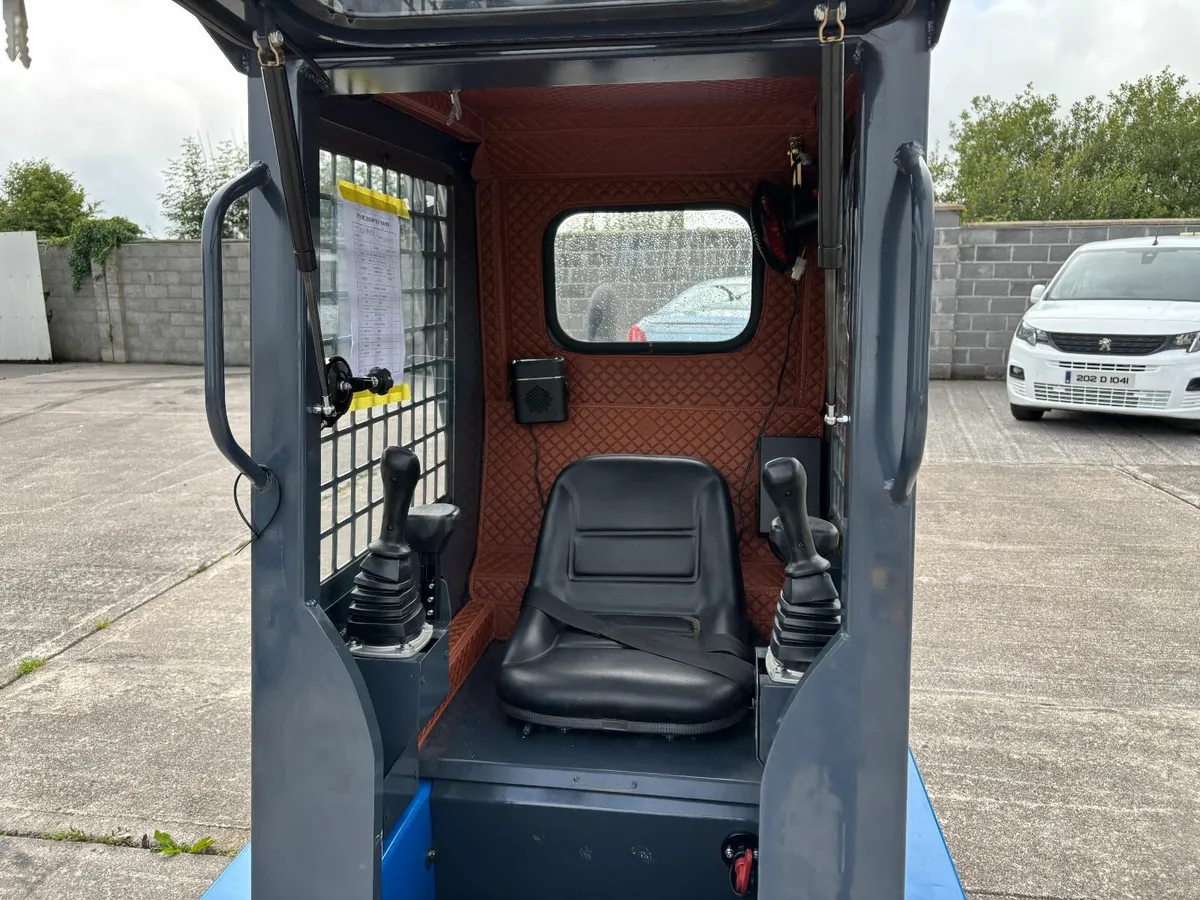 Kubota Powered Rippa RS07... Skid Steer... - Image 3
