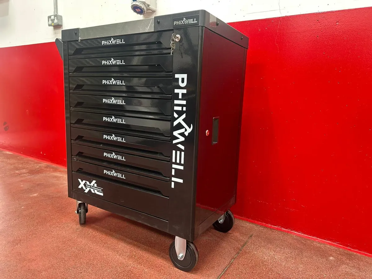 8 Drawer Tool Cabinet c/w Tools **Online Auction** - Image 4