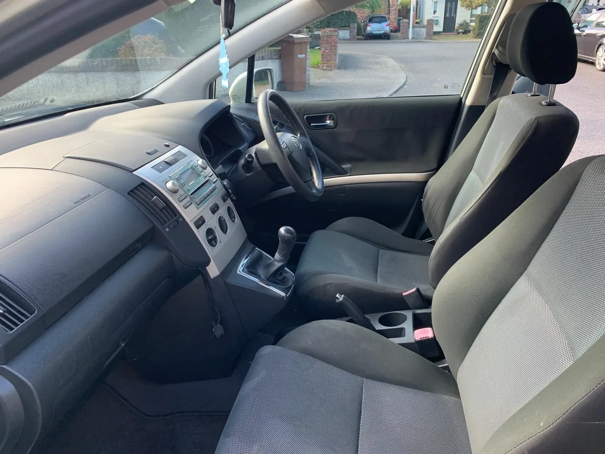 Toyota Corolla Verso  2006 - Image 4