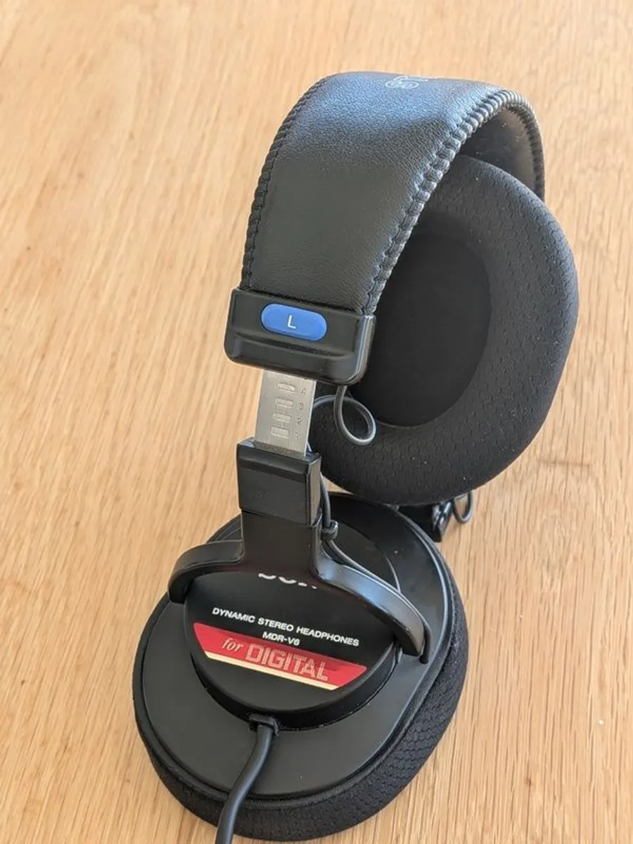 Sony Mdr-v6 - Image 2
