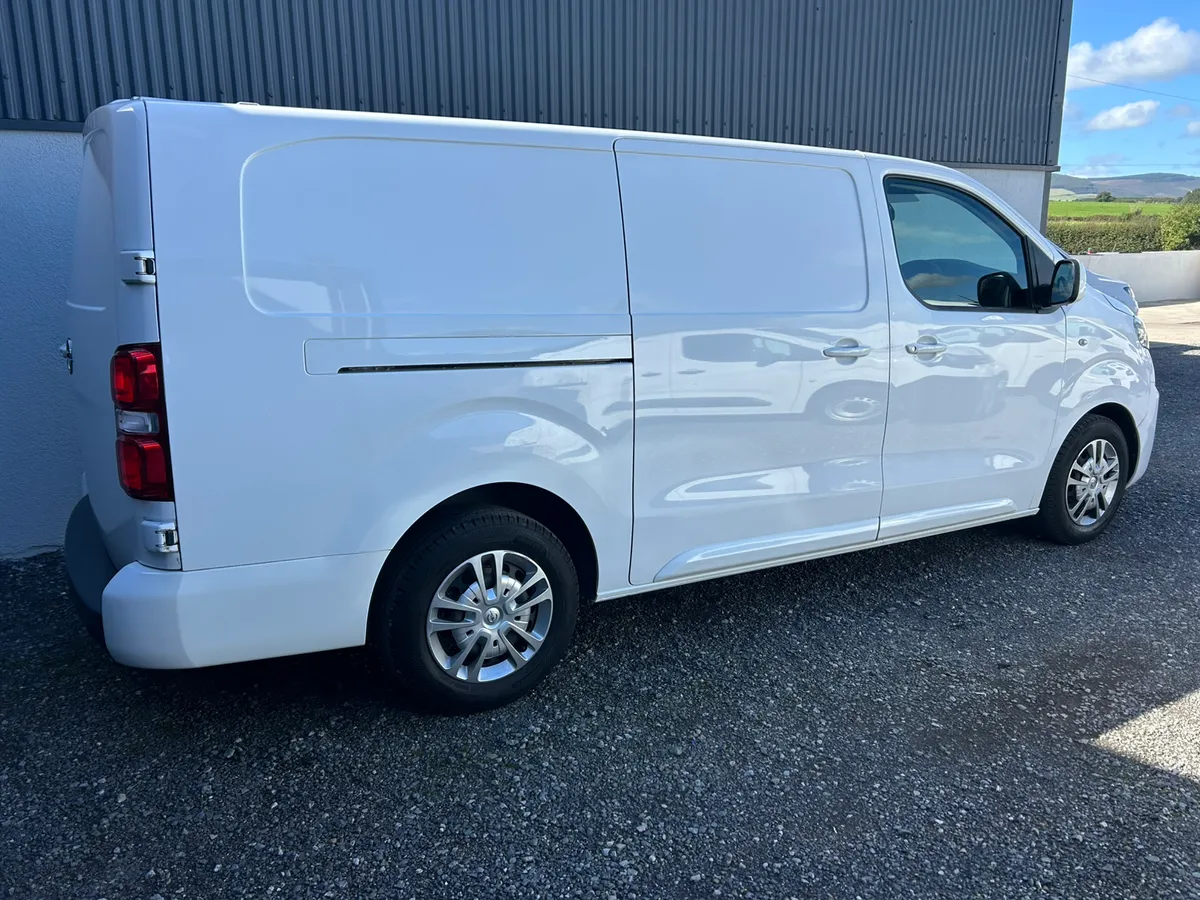 2021 Opel Vivaro , 2.0 with Air conditioning - Image 3